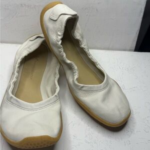 Vivo Barefoot Cream Leather Flats